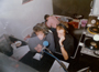 Daniel Dekker en Frank van Houten in de studio van Radio Decibel in 1984